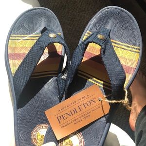 Pendleton Flip Flops NWT